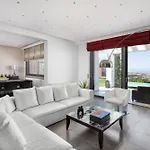 La Bianca Villa *