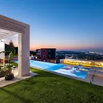 La Bianca Villa